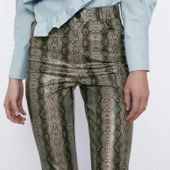 ZARA SNAKESKIN PRINT MINI FLARE PANTS - Picture 5 of 5